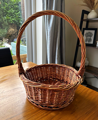 Traditional round wicker - round,