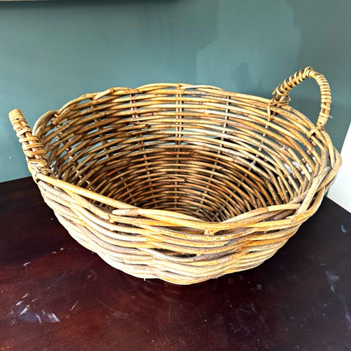 Large round brown wicker - round,