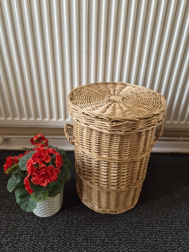 Round woven wicker - round,