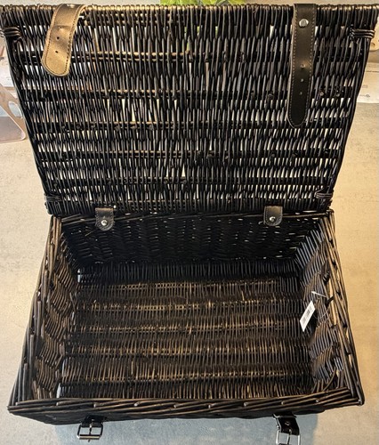 Black wicker basket brand - black,