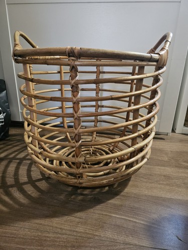 Large sturdy wicker bamboo - large,