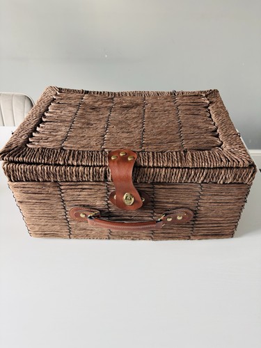 Large woven wicker - woven, effect