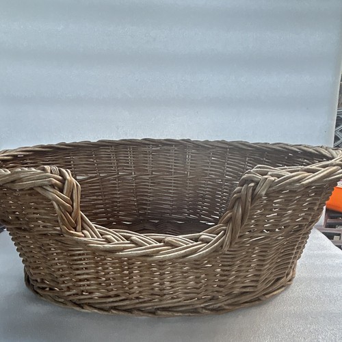 Brown oval wicker - brown,