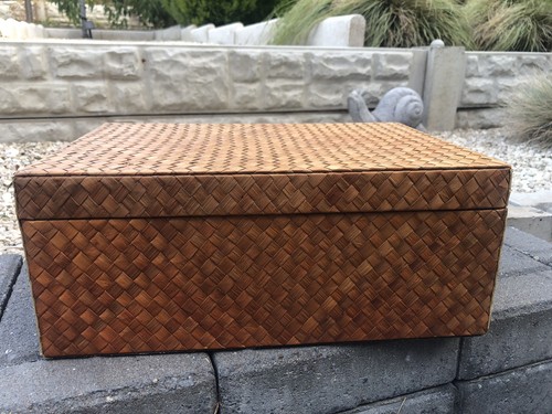 Wicker storage basket with - wicker, lid